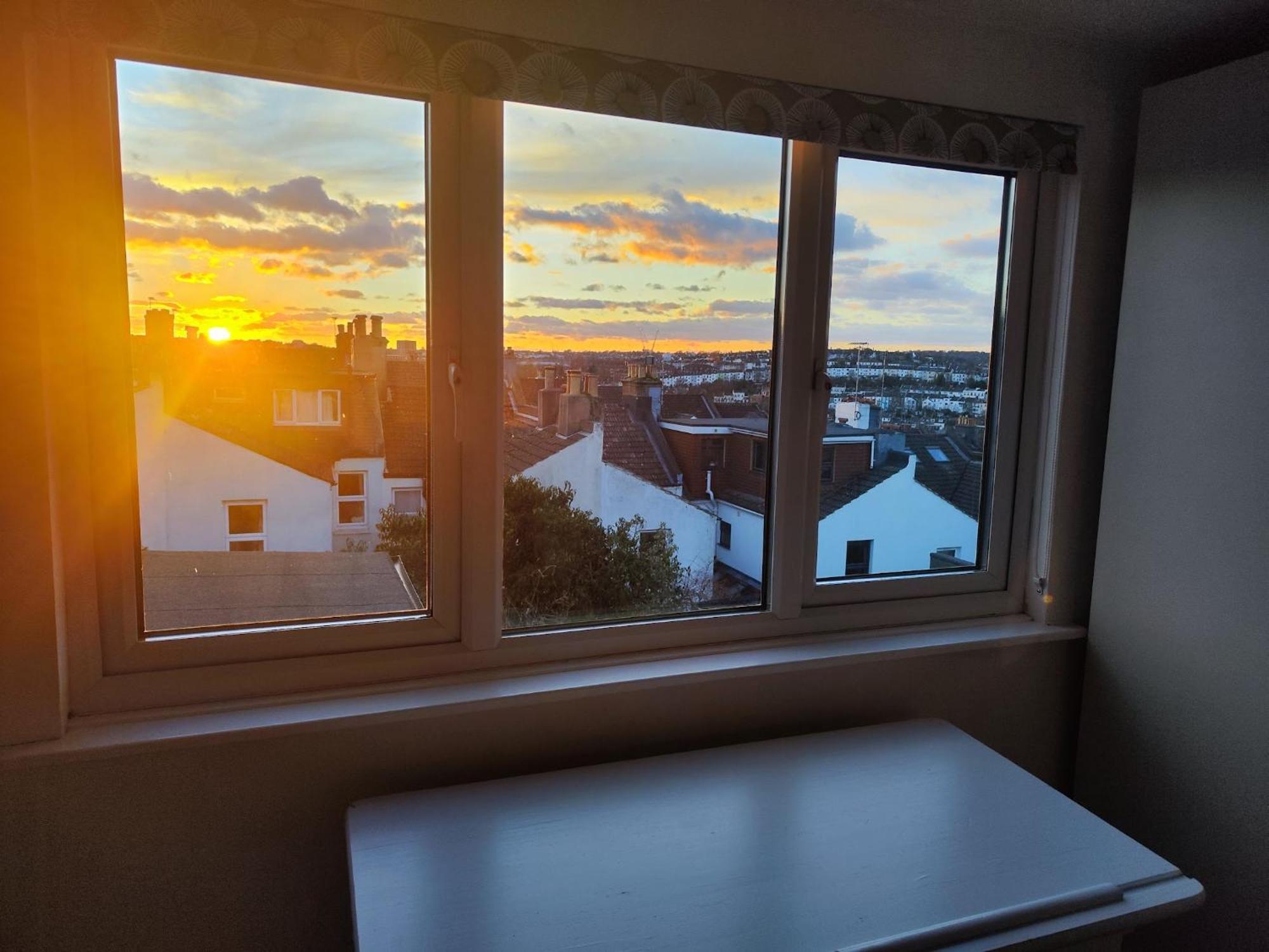 Large Light Loft Room - En Suite Brighton Bagian luar foto